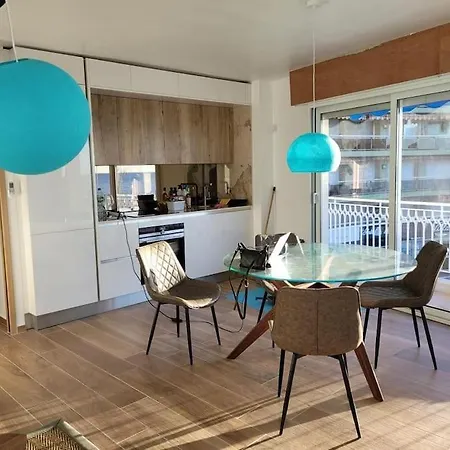 1 Bed With Sea Views Appartement Antibes