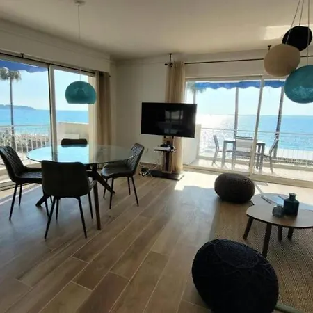 1 Bed With Sea Views *